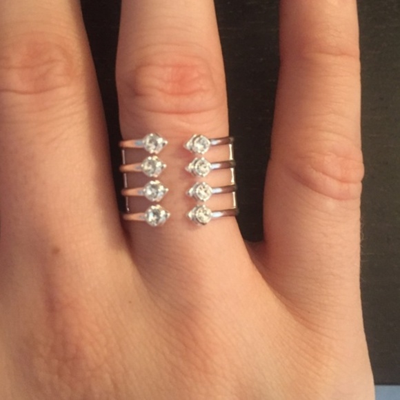 :: Stella & Dot SILVER Gemini Ring - Picture 5 of 6